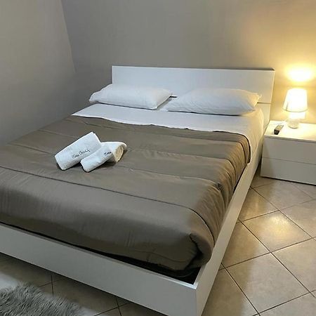 Dimora Partenopea-Holiday House เนเปิลส์ ภายนอก รูปภาพ