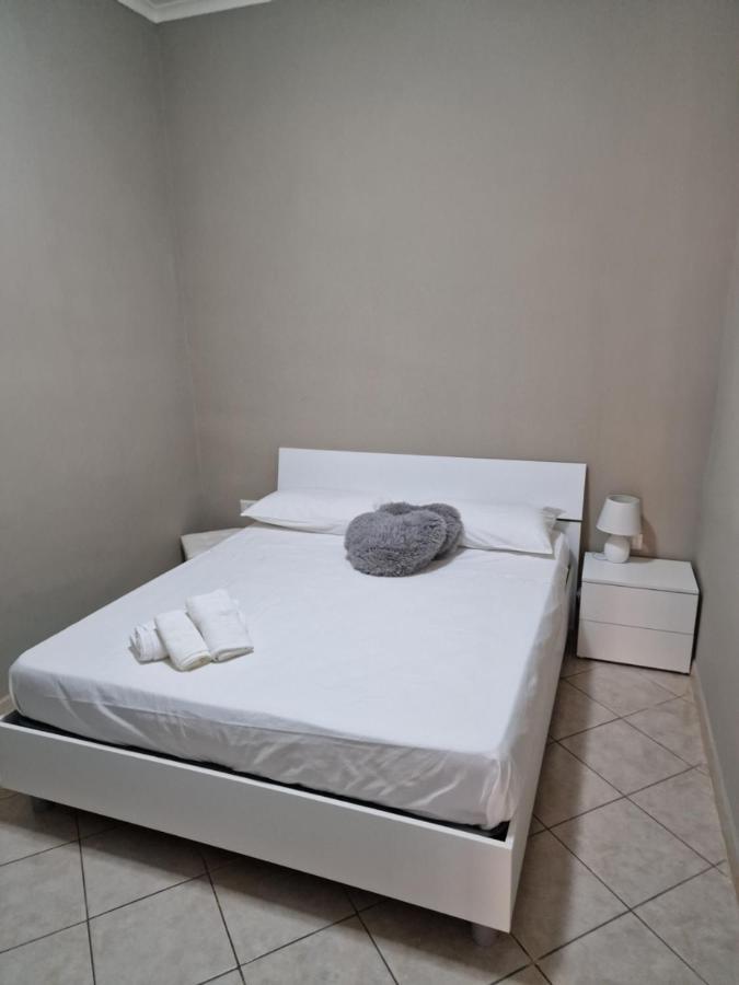 Dimora Partenopea-Holiday House เนเปิลส์ ภายนอก รูปภาพ